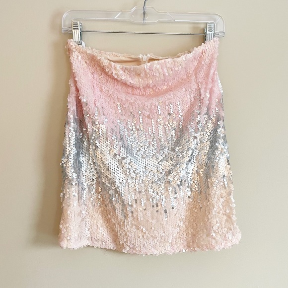 SUPERDOWN Aubree Sequin Valentine Mini Skirt NWT Size L - Picture 2 of 10